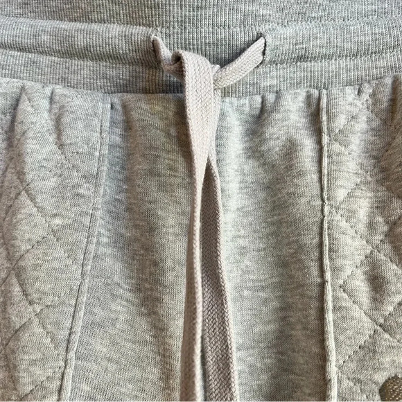 Disney Parks Quilted Mickey Mouse Joggers women’s size small - Picture 8 of 13